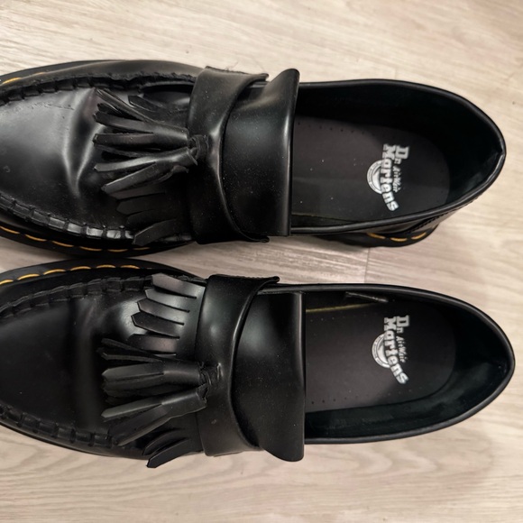 Black Loafers with Tassels - Picture 2 of 5